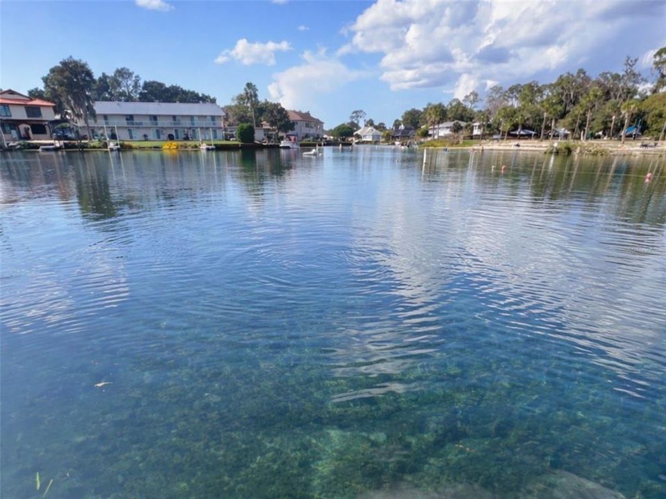 待售: $265,000 (0.40 acres)