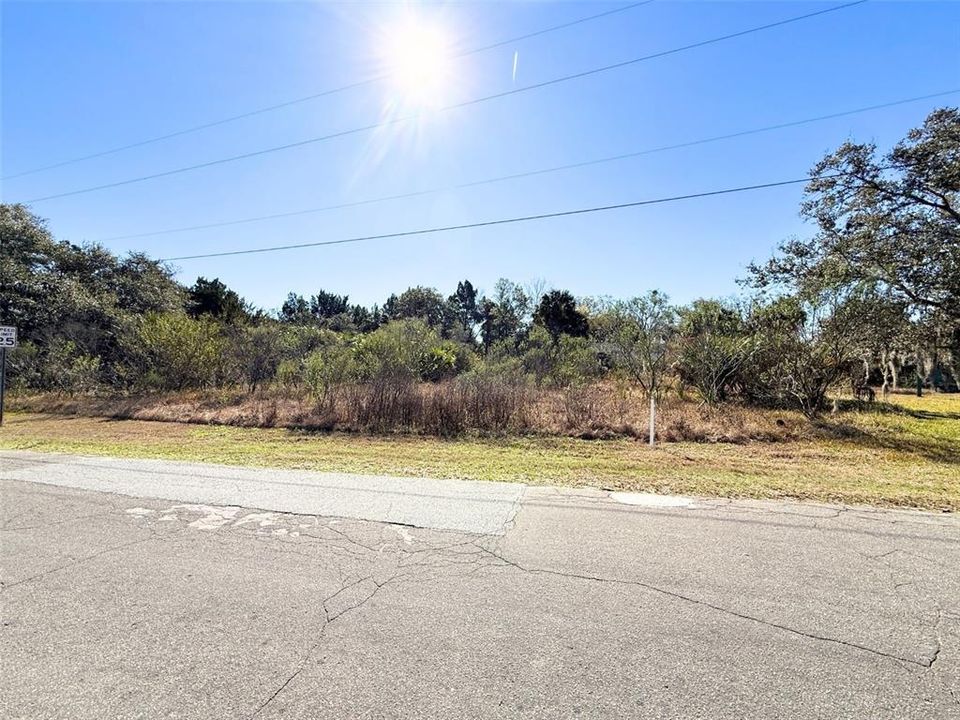 待售: $265,000 (0.40 acres)