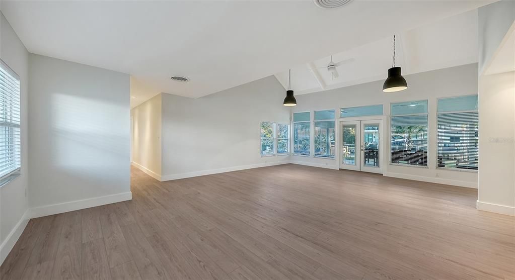 For Sale: $2,950,000 (4 beds, 4 baths, 2689 Square Feet)
