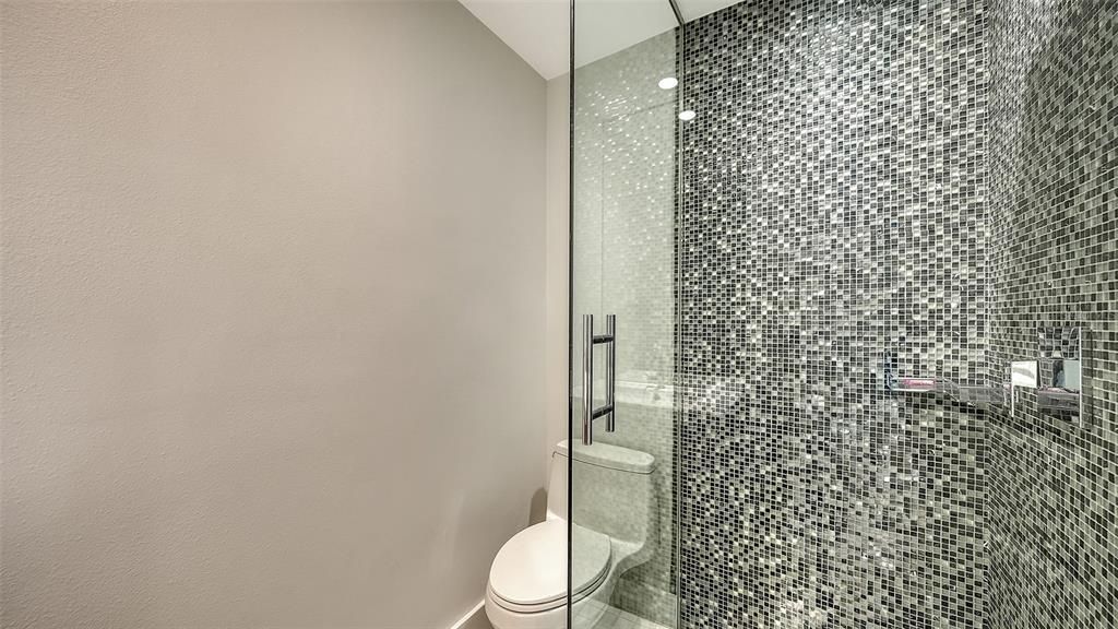 For Sale: $2,950,000 (4 beds, 4 baths, 2689 Square Feet)