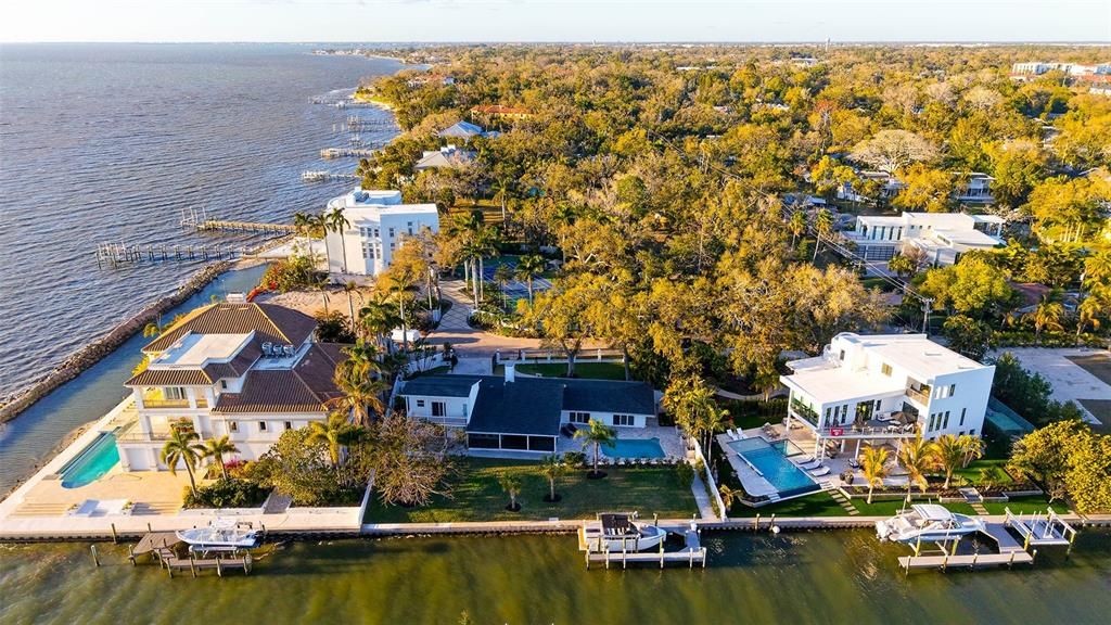 For Sale: $2,950,000 (4 beds, 4 baths, 2689 Square Feet)