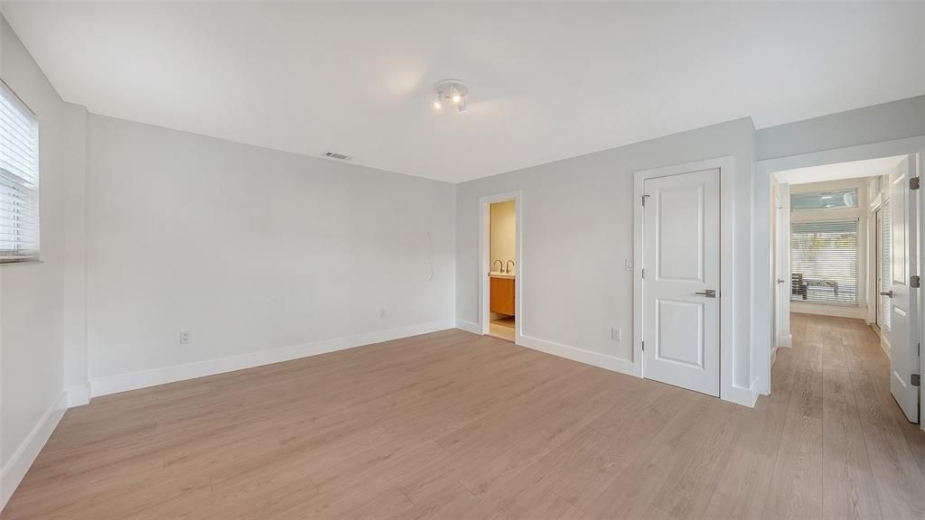 For Sale: $2,950,000 (4 beds, 4 baths, 2689 Square Feet)