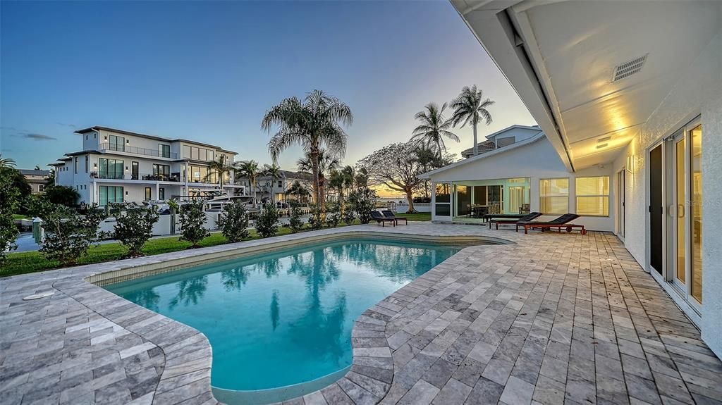 For Sale: $2,950,000 (4 beds, 4 baths, 2689 Square Feet)