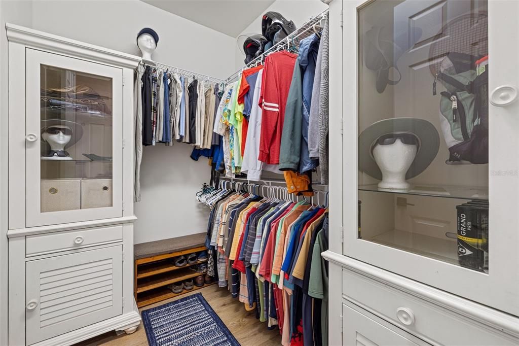 Под контрактом: $434,900 (2 спален, 2 ванн, 1611 Квадратных фут)