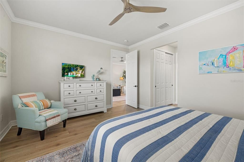 Под контрактом: $434,900 (2 спален, 2 ванн, 1611 Квадратных фут)