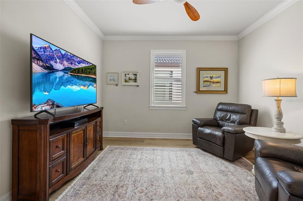 Под контрактом: $434,900 (2 спален, 2 ванн, 1611 Квадратных фут)