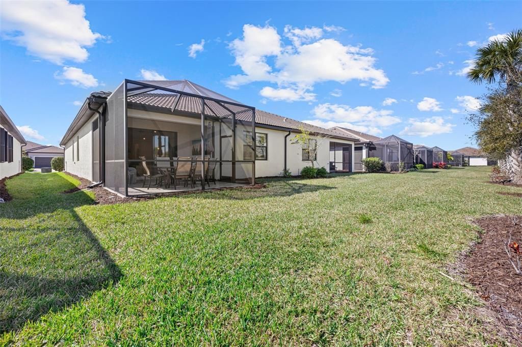 Под контрактом: $434,900 (2 спален, 2 ванн, 1611 Квадратных фут)