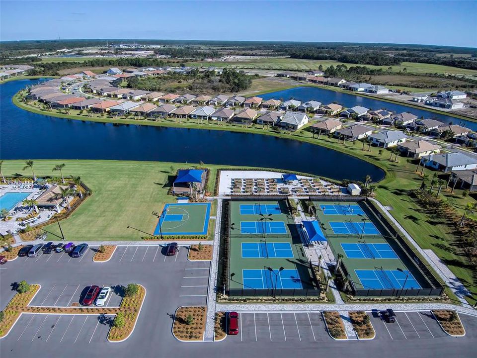 Под контрактом: $434,900 (2 спален, 2 ванн, 1611 Квадратных фут)