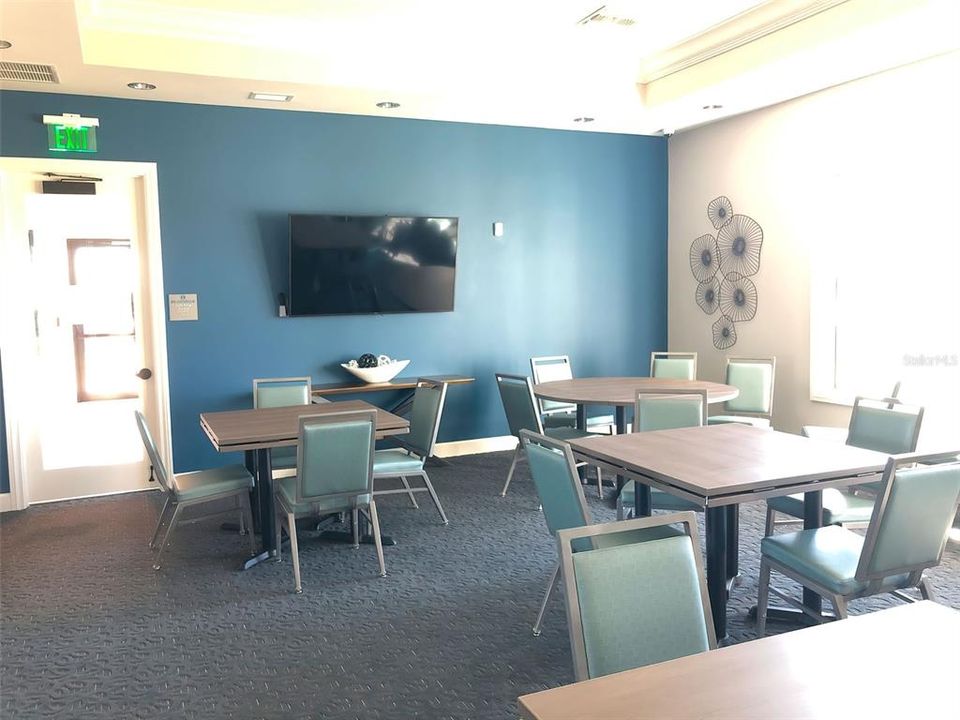 Под контрактом: $434,900 (2 спален, 2 ванн, 1611 Квадратных фут)