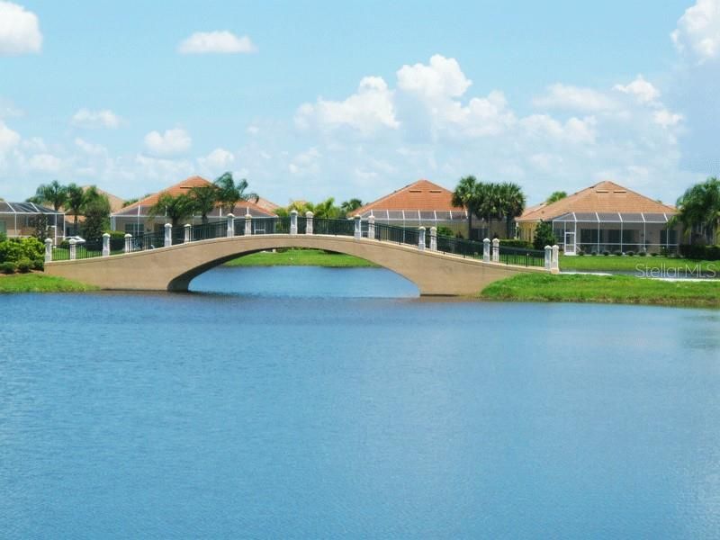 Под контрактом: $434,900 (2 спален, 2 ванн, 1611 Квадратных фут)