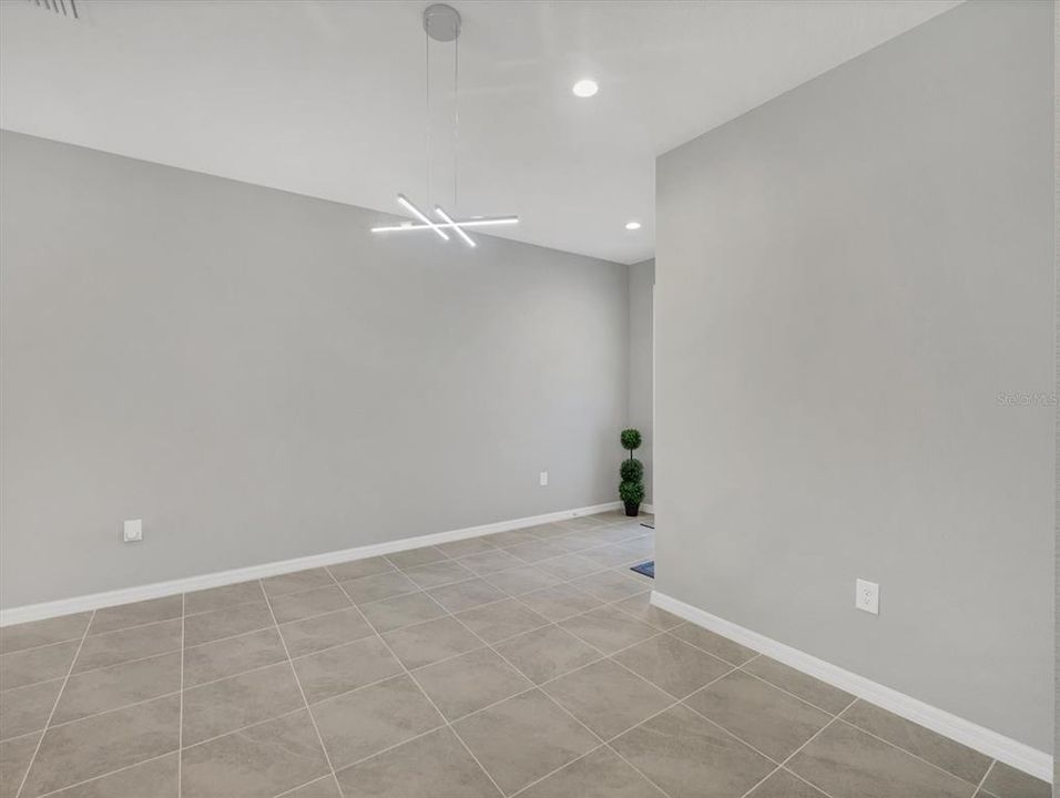 For Rent: $2,650 (3 beds, 2 baths, 1836 Square Feet)