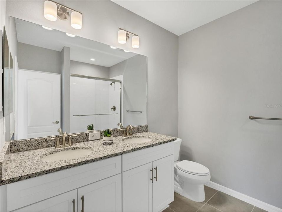 For Rent: $2,650 (3 beds, 2 baths, 1836 Square Feet)