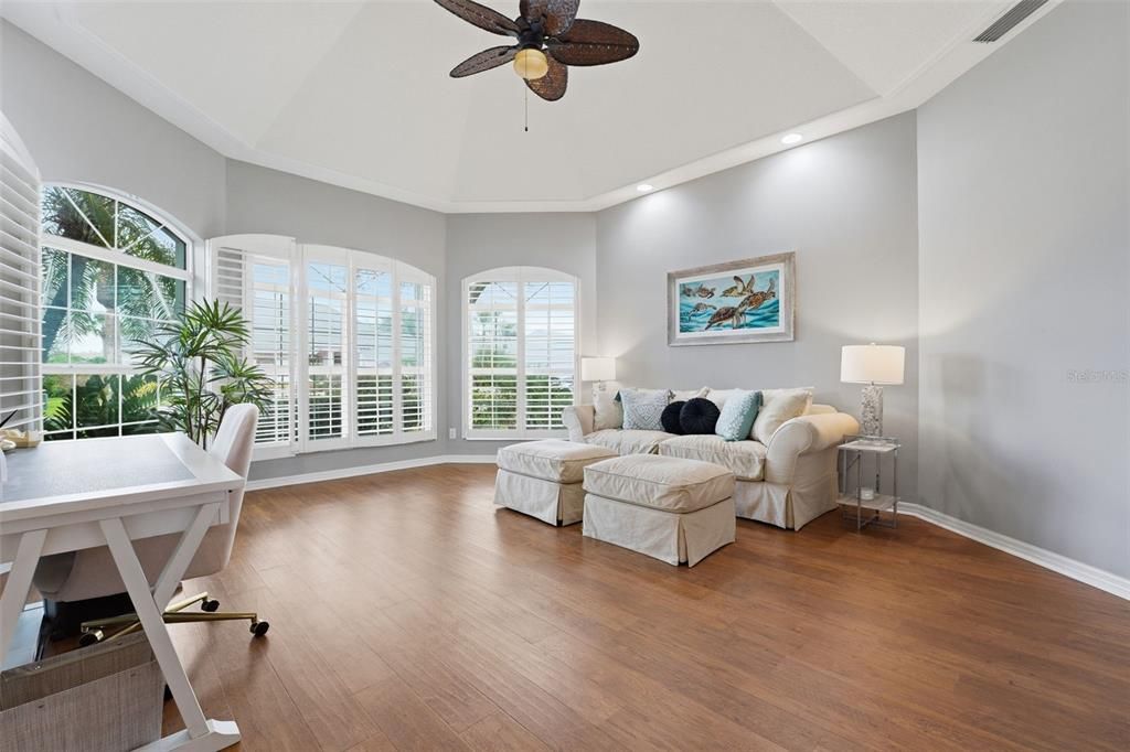 For Sale: $1,395,000 (3 beds, 3 baths, 3747 Square Feet)