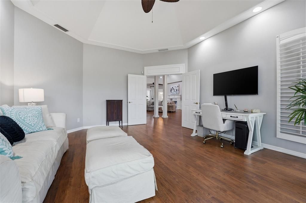 For Sale: $1,395,000 (3 beds, 3 baths, 3747 Square Feet)