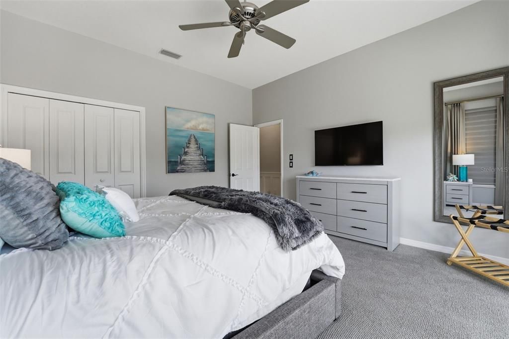 For Sale: $1,395,000 (3 beds, 3 baths, 3747 Square Feet)