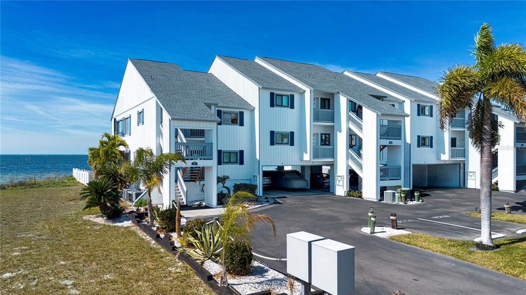 En Venta: $321,400 (2 camas, 2 baños, 1095 Pies cuadrados)