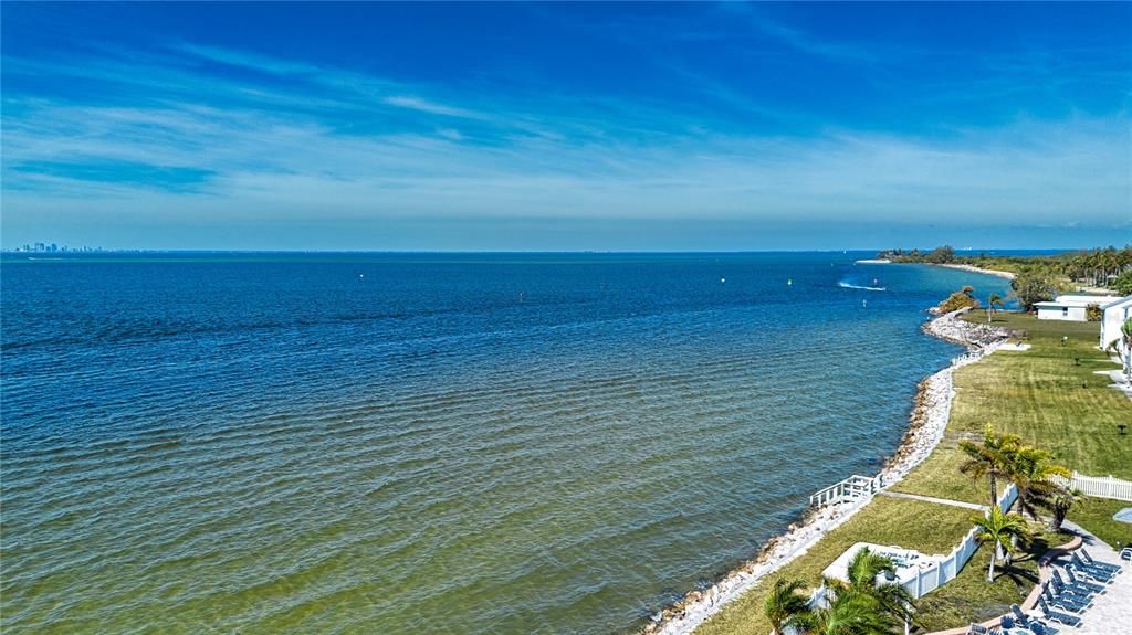 En Venta: $321,400 (2 camas, 2 baños, 1095 Pies cuadrados)