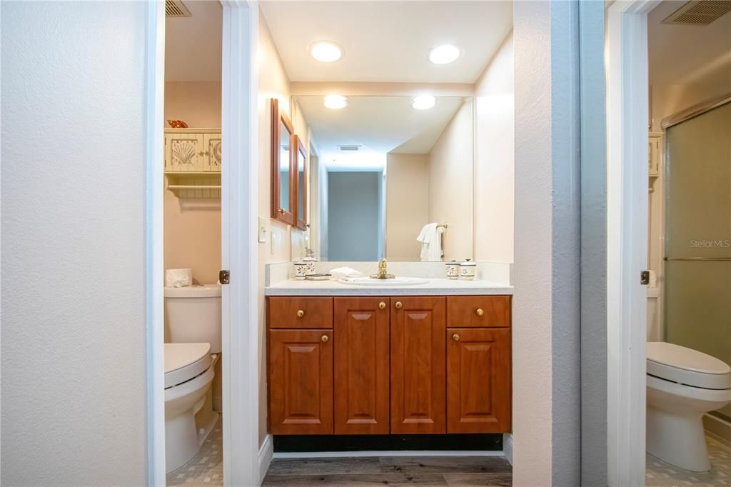 En Venta: $321,400 (2 camas, 2 baños, 1095 Pies cuadrados)