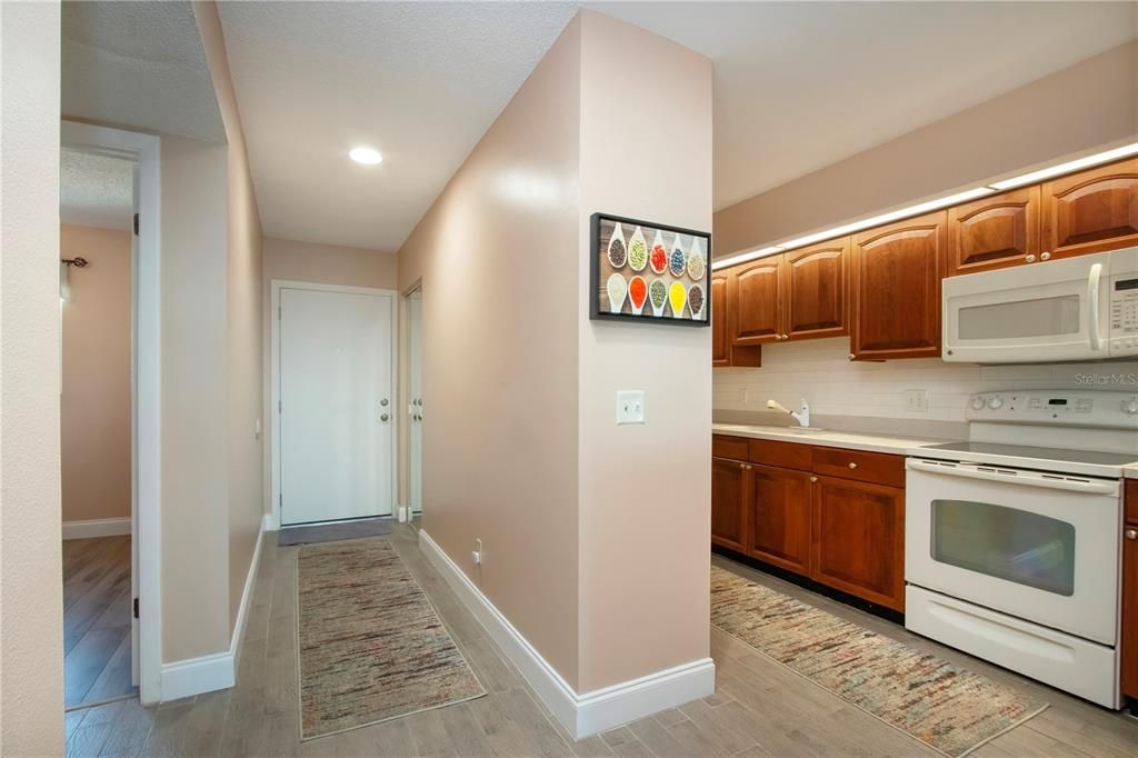 En Venta: $321,400 (2 camas, 2 baños, 1095 Pies cuadrados)