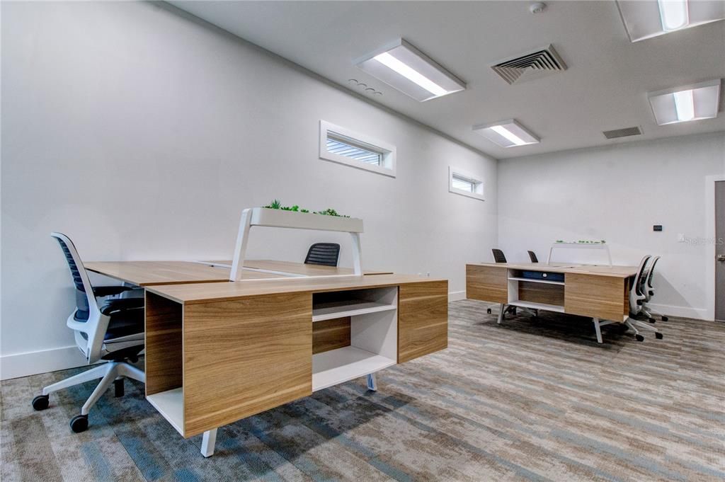 На продажу: $24,180 (0 спален, 0 ванн, 806 Квадратных фут)