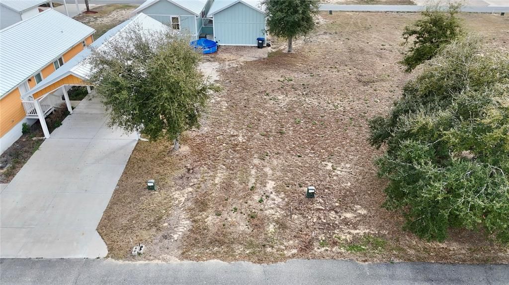 待售: $85,000 (0.14 acres)