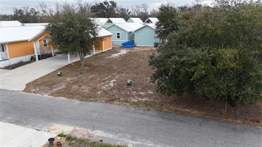 待售: $85,000 (0.14 acres)