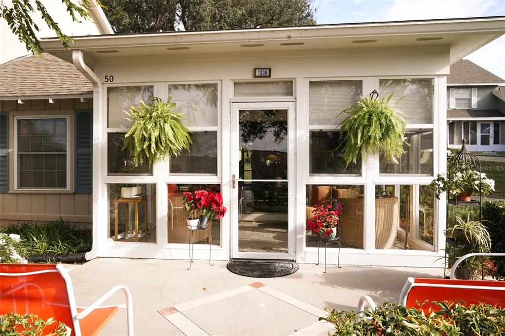 For Sale: $225,000 (2 beds, 2 baths, 1104 Square Feet)