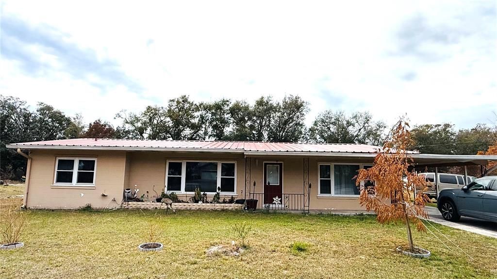 Recently Sold: $300,000 (3 beds, 2 baths, 1864 Square Feet)