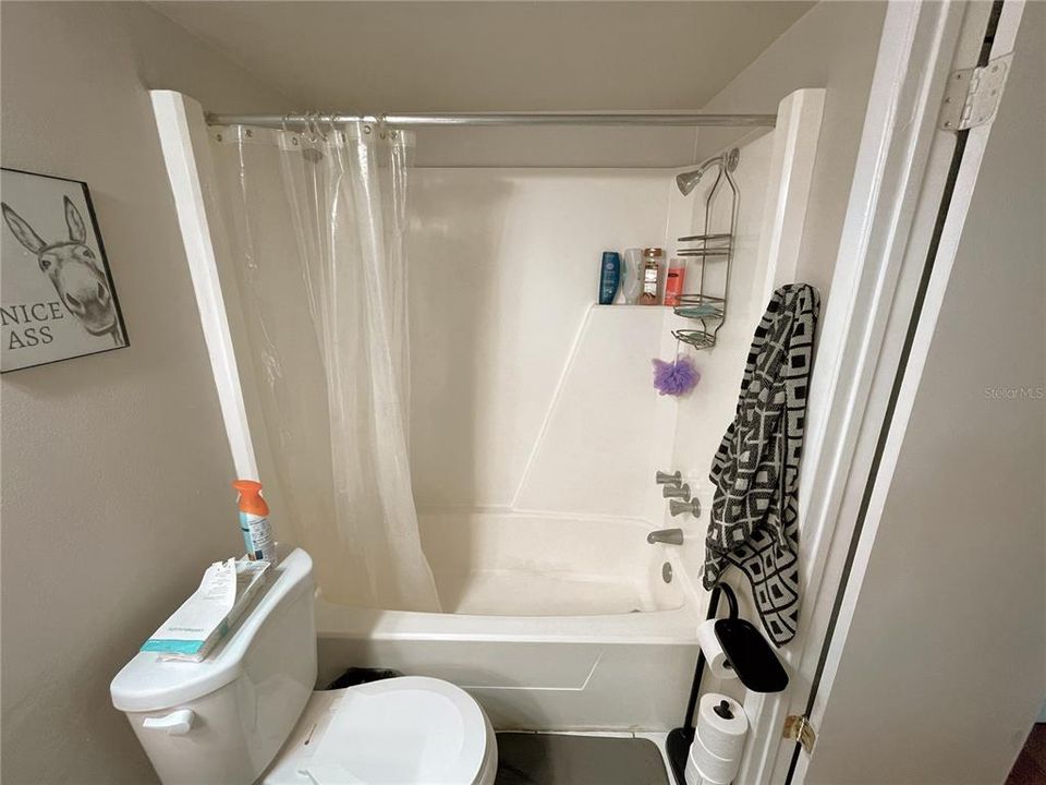 Под контрактом: $89,999 (1 спален, 1 ванн, 682 Квадратных фут)