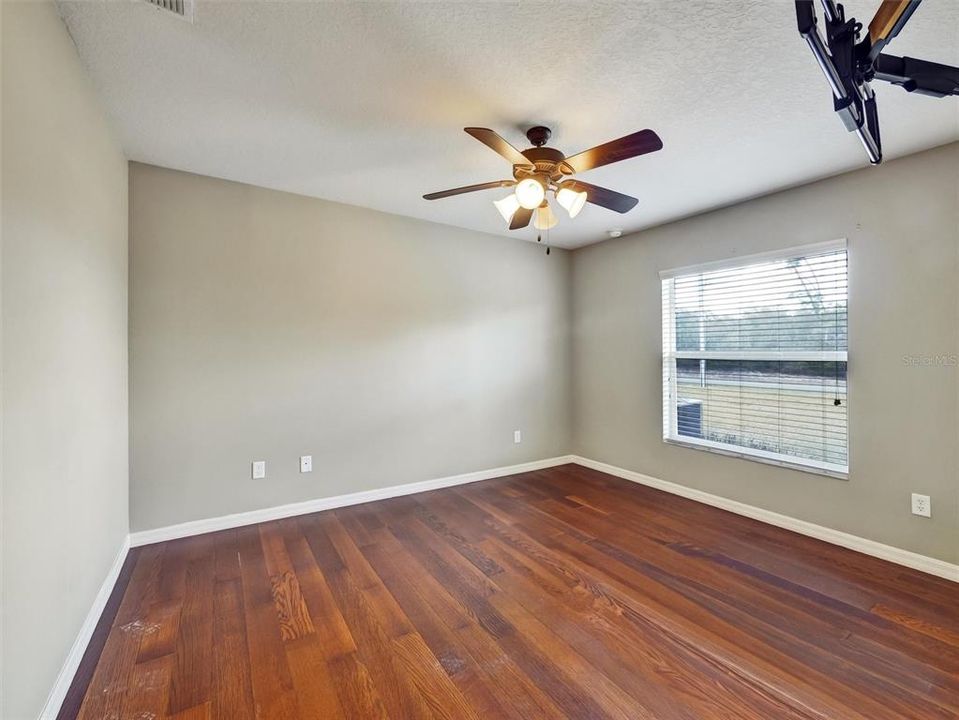 En Venta: $439,900 (4 camas, 3 baños, 2826 Pies cuadrados)