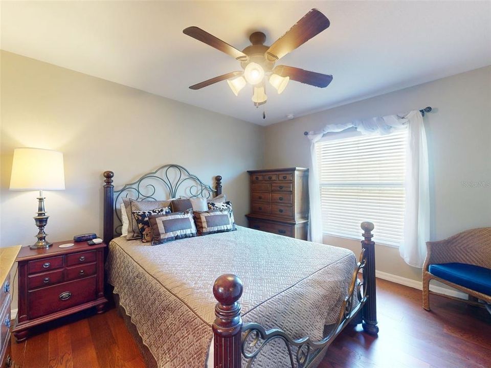 En Venta: $439,900 (4 camas, 3 baños, 2826 Pies cuadrados)