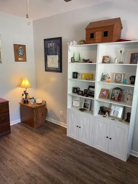 На продажу: $245,000 (2 спален, 2 ванн, 1555 Квадратных фут)