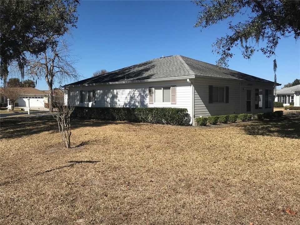 For Sale: $239,900 (2 beds, 2 baths, 1560 Square Feet)