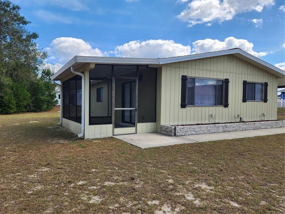 Active With Contract: $119,000 (2 beds, 1 baths, 864 Square Feet)
