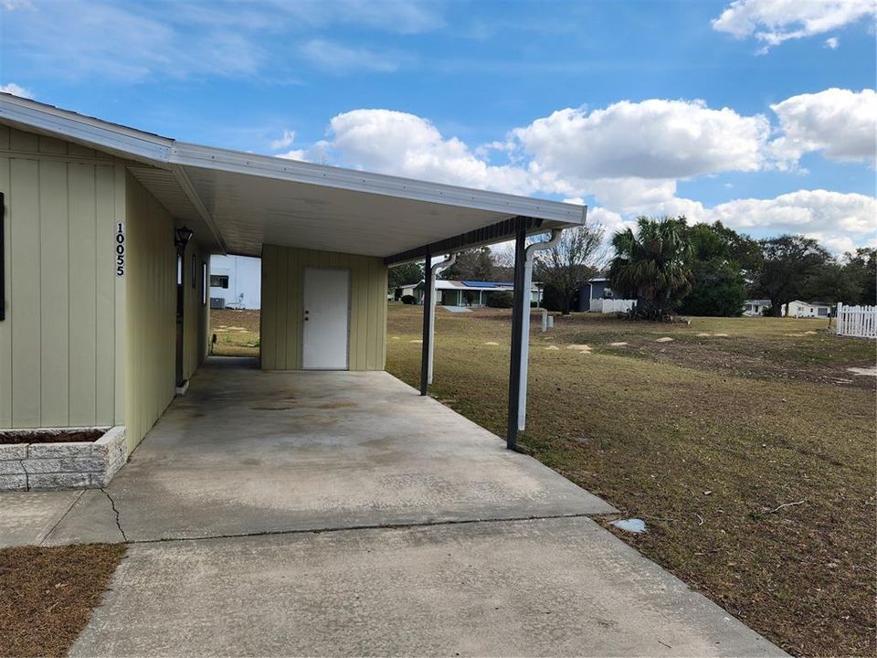 Active With Contract: $119,000 (2 beds, 1 baths, 864 Square Feet)