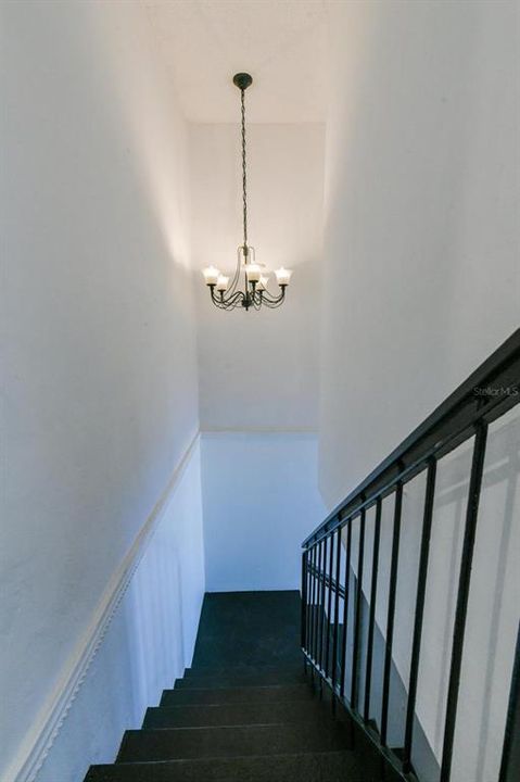 Active With Contract: $198,000 (3 beds, 2 baths, 1871 Square Feet)