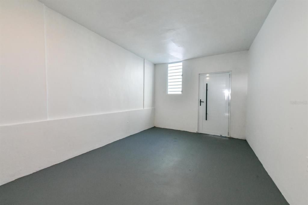 Active With Contract: $198,000 (3 beds, 2 baths, 1871 Square Feet)