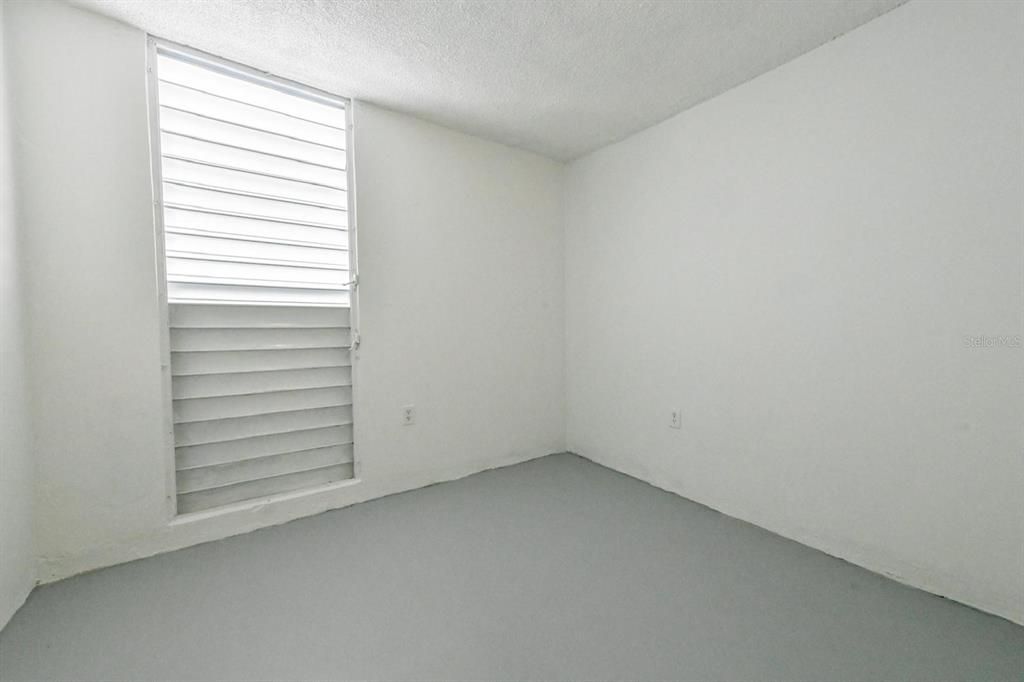 Active With Contract: $198,000 (3 beds, 2 baths, 1871 Square Feet)