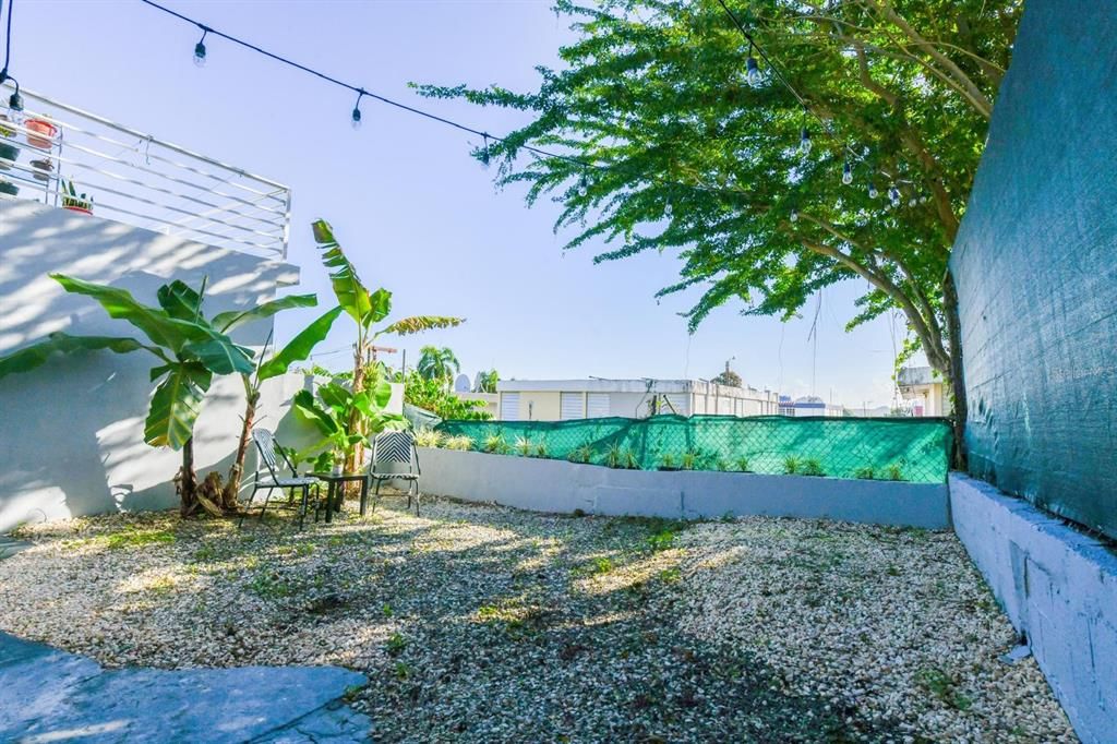 Active With Contract: $198,000 (3 beds, 2 baths, 1871 Square Feet)