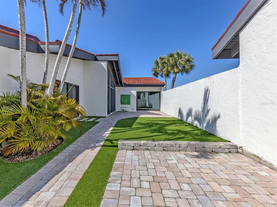 En Venta: $450,000 (2 camas, 2 baños, 1392 Pies cuadrados)