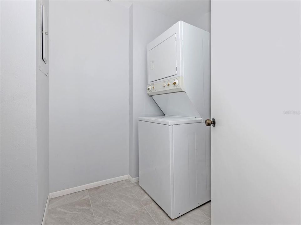 En Venta: $450,000 (2 camas, 2 baños, 1392 Pies cuadrados)