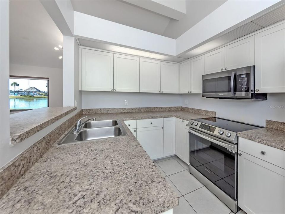 En Venta: $450,000 (2 camas, 2 baños, 1392 Pies cuadrados)