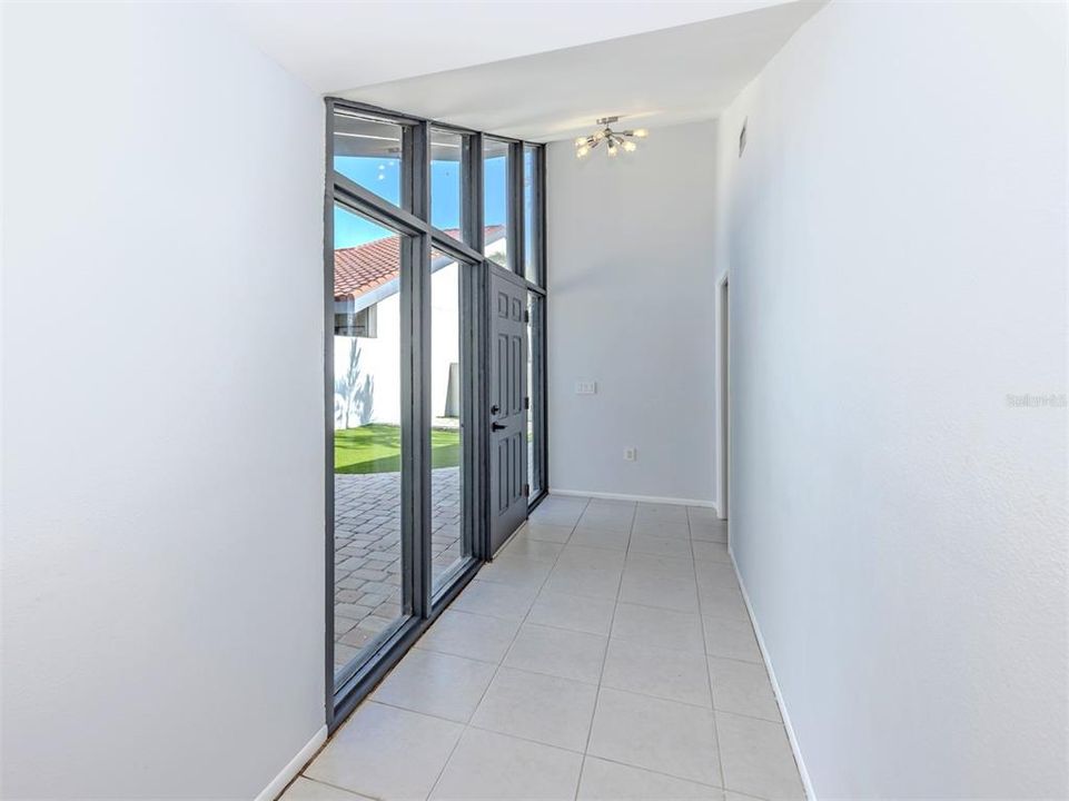 En Venta: $450,000 (2 camas, 2 baños, 1392 Pies cuadrados)