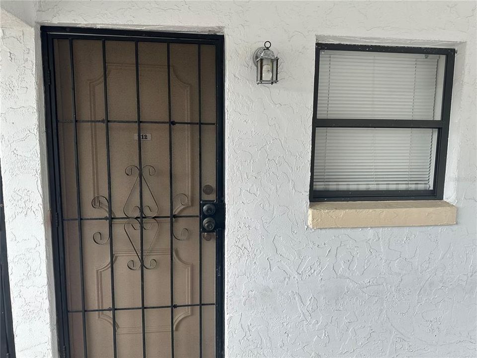 Active With Contract: $115,000 (2 beds, 2 baths, 975 Square Feet)