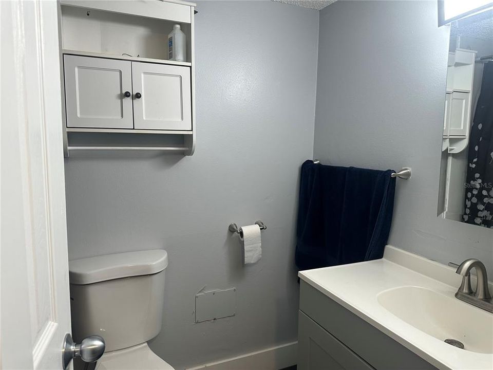 Active With Contract: $115,000 (2 beds, 2 baths, 975 Square Feet)