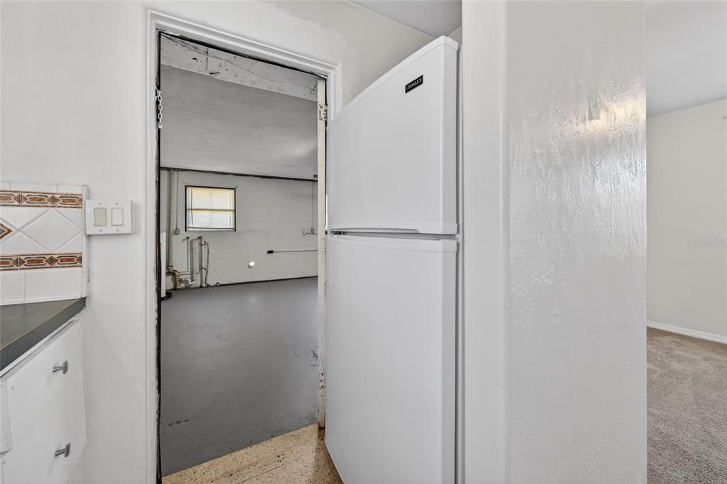 For Sale: $289,900 (2 beds, 1 baths, 1199 Square Feet)