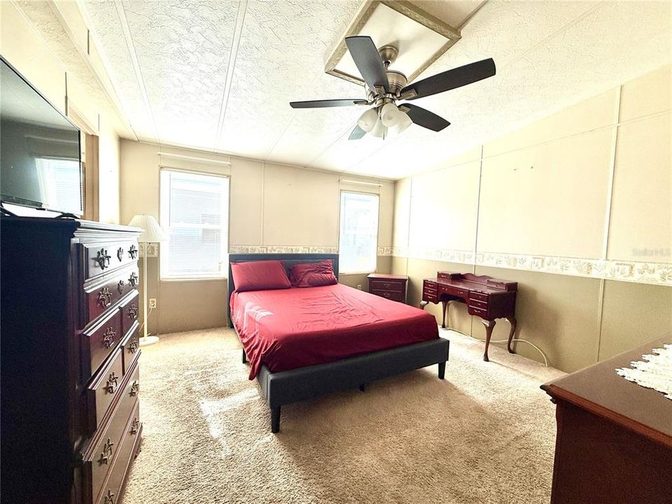 For Sale: $149,000 (2 beds, 2 baths, 1104 Square Feet)