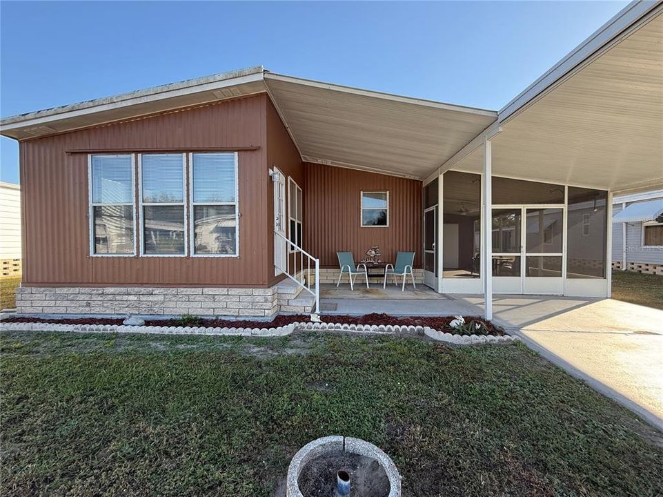 For Sale: $149,000 (2 beds, 2 baths, 1104 Square Feet)
