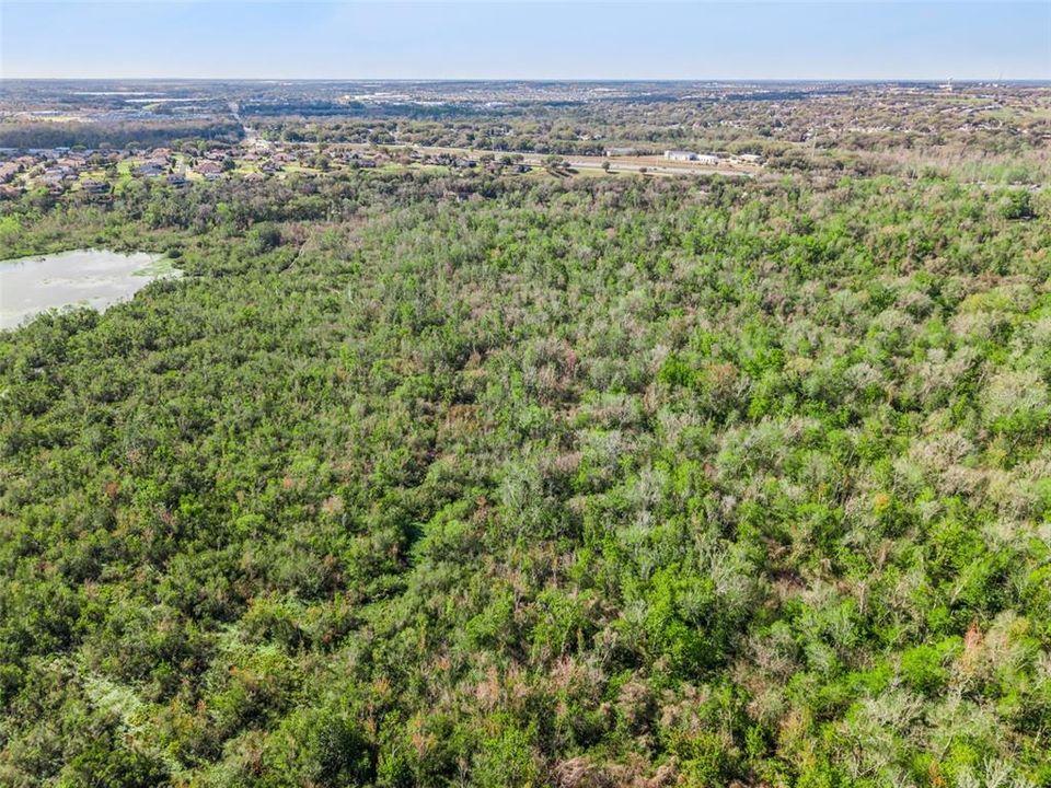 На продажу: $299,998 (4.94 acres)
