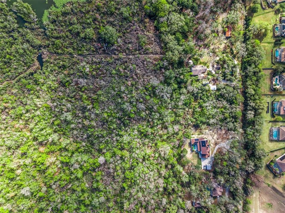 На продажу: $299,998 (4.94 acres)